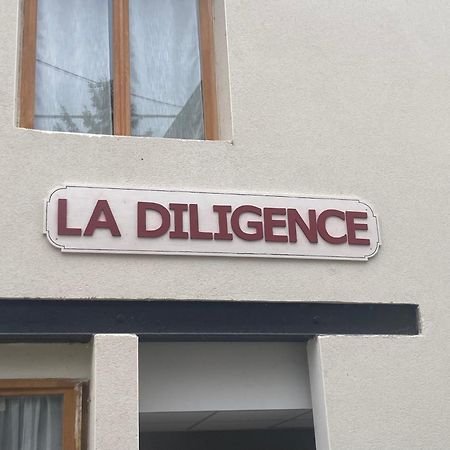 Le Carrosse, La Diligence, Centre Saint Jean De Losne Tarif 2Pers 1 Chambre, Tarif 4 Pers 2 Chambres ภายนอก รูปภาพ