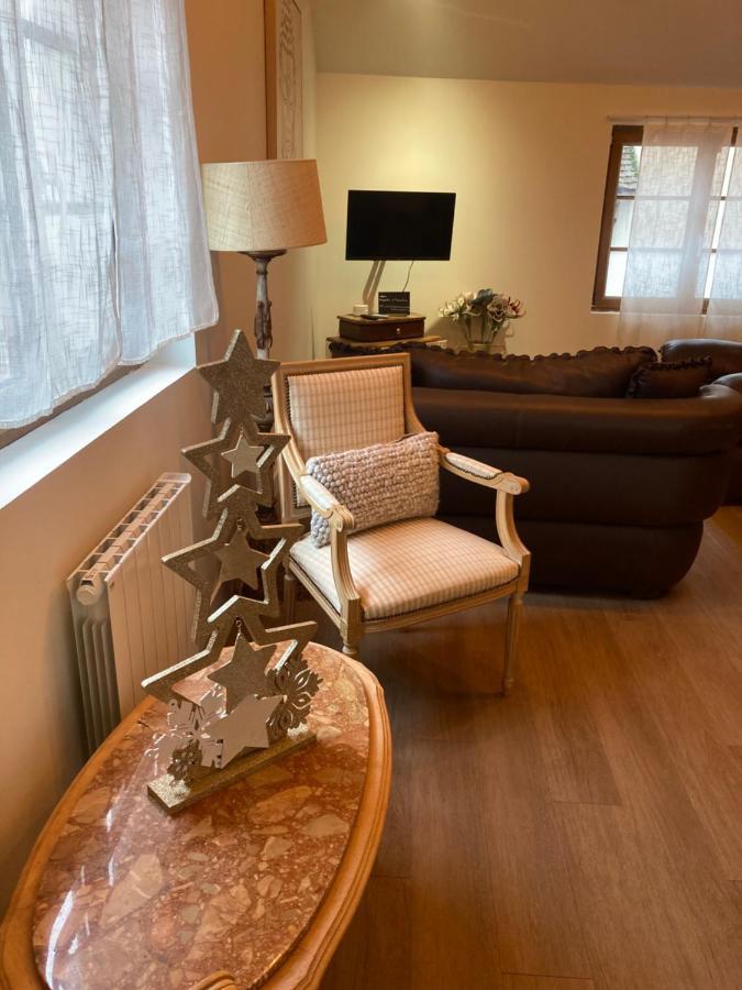 Le Carrosse, La Diligence, Centre Saint Jean De Losne Tarif 2Pers 1 Chambre, Tarif 4 Pers 2 Chambres ภายนอก รูปภาพ